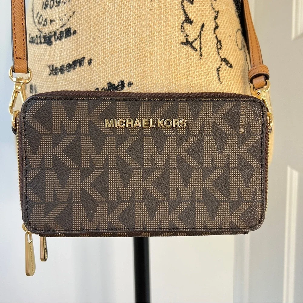 Michael Kors Jet Set Small Double Zip Camera Bag